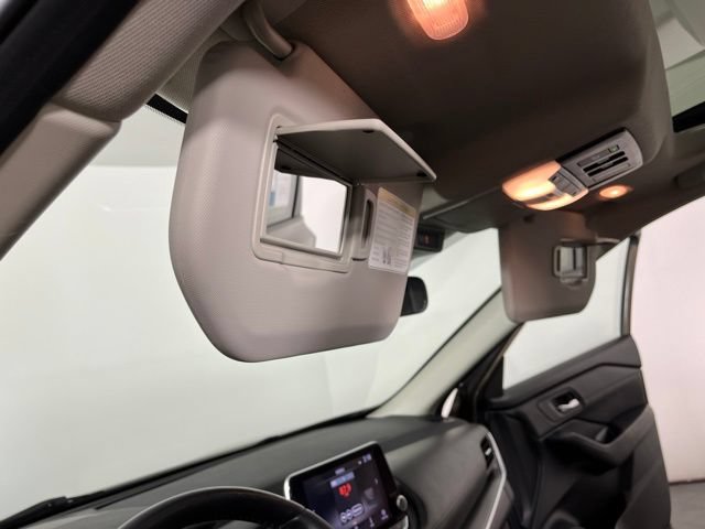 Used 2024 Nissan Rogue SV w/ SV Premium Package AWD/4WD image 37