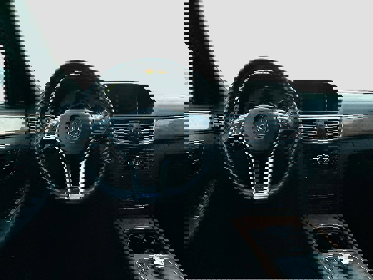 Used 2013 Mercedes-Benz E 350 4MATIC Wagon image 11