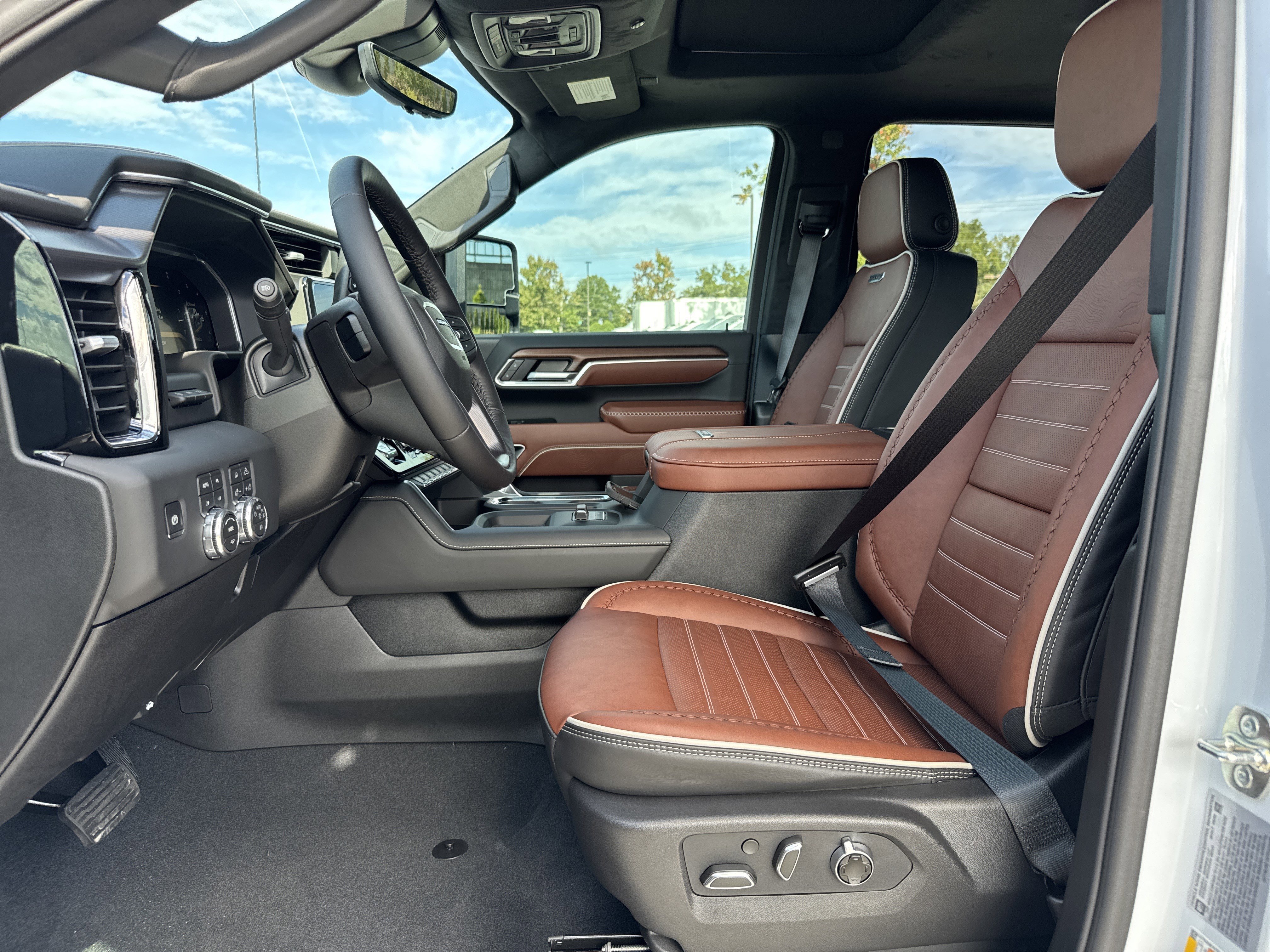 New 2026 GMC Sierra 2500 Denali Ultimate image 16