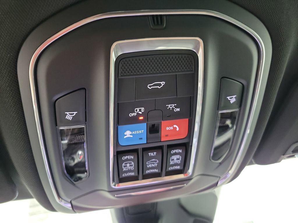 New 2025 Jeep Grand Cherokee L Limited w/ Black Appearance Package image 29