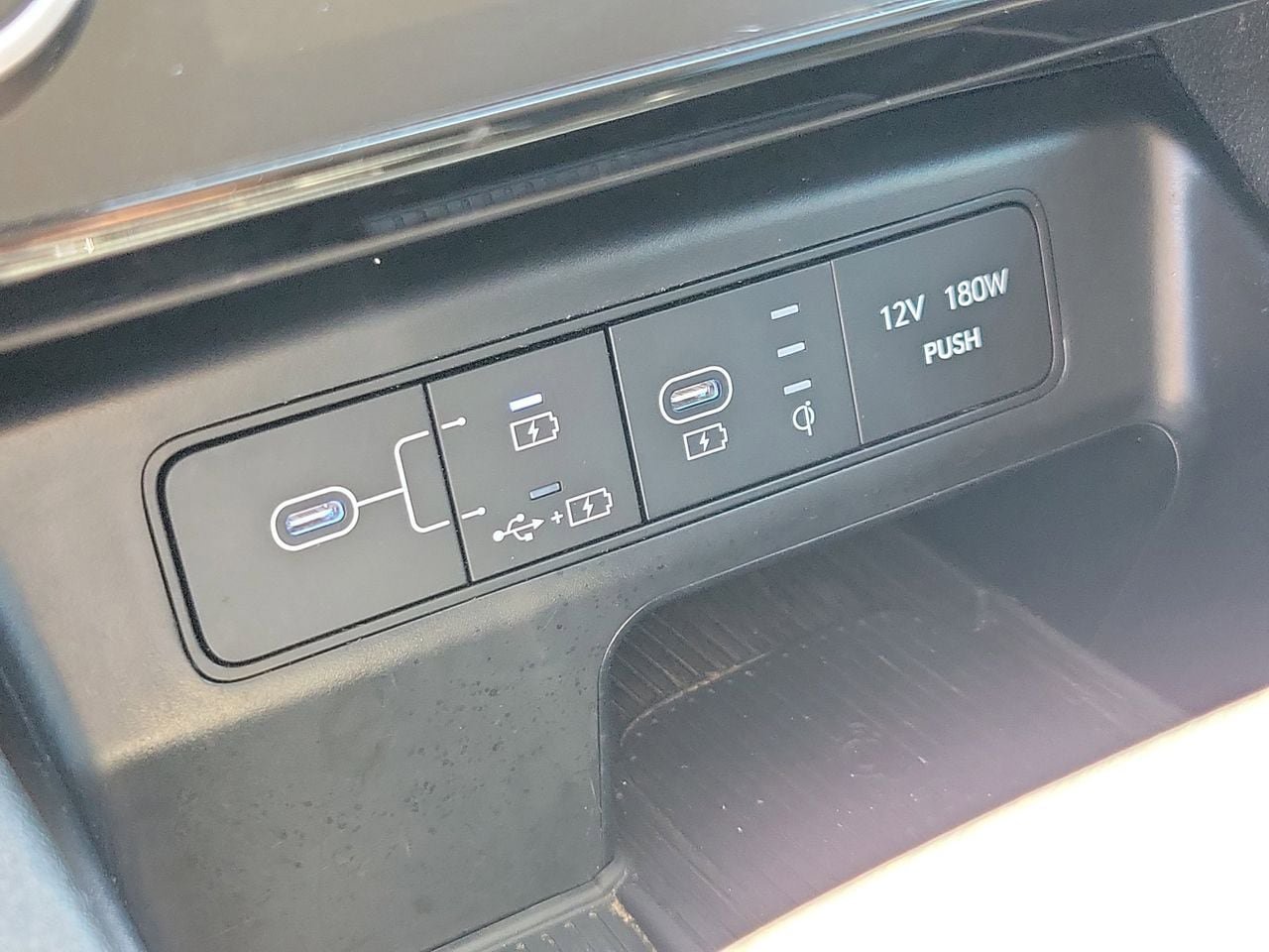 Used 2025 Hyundai Tucson SEL FWD image 29