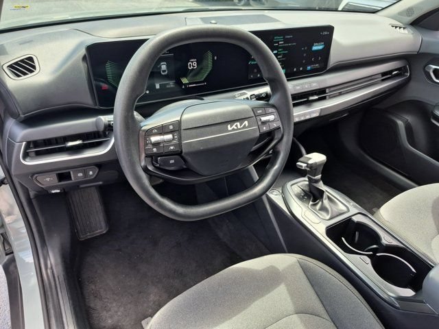 Used 2025 Kia K4 FWD image 15