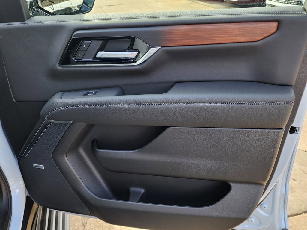 New 2026 GMC Yukon XL Denali w/ Sun & Power Step Package image 43