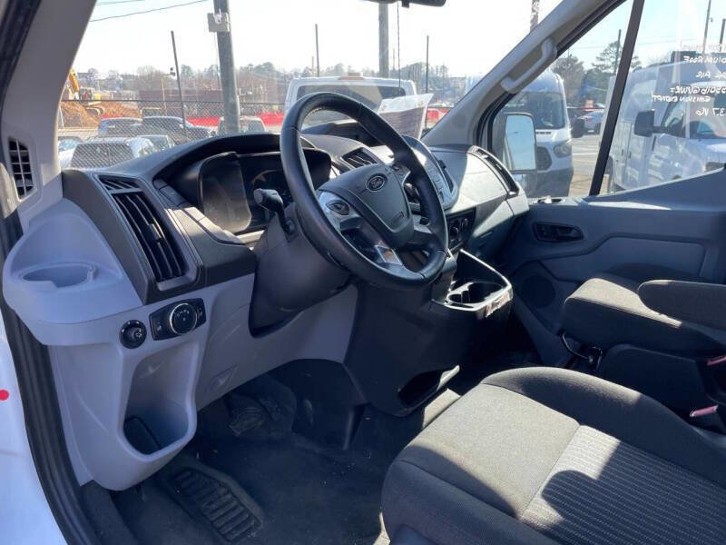 Used 2019 Ford Transit 150 XLT image 10