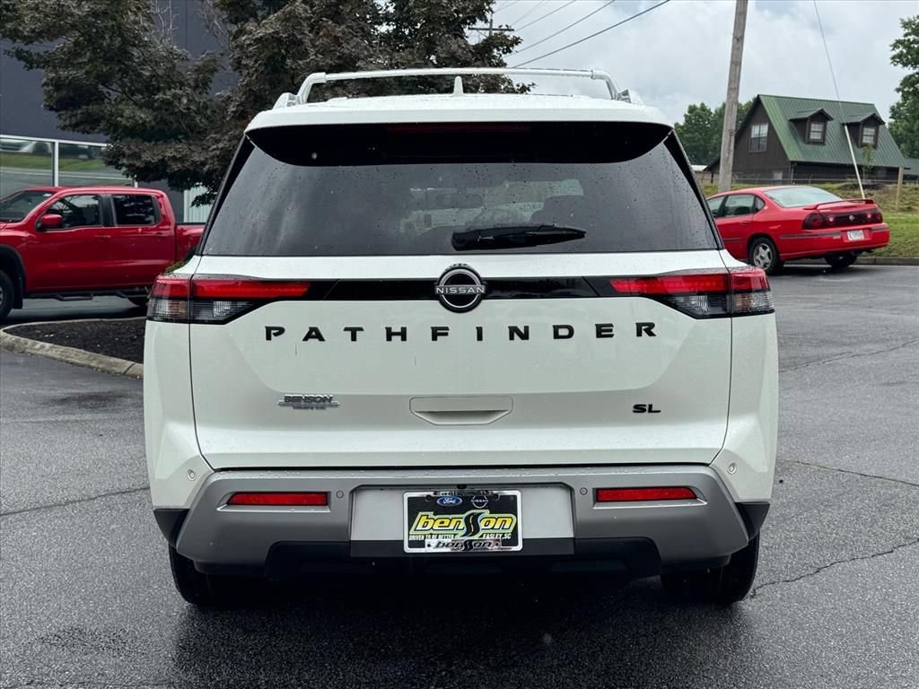 Certified 2022 Nissan Pathfinder SL w/ SL Premium Package FWD image 4