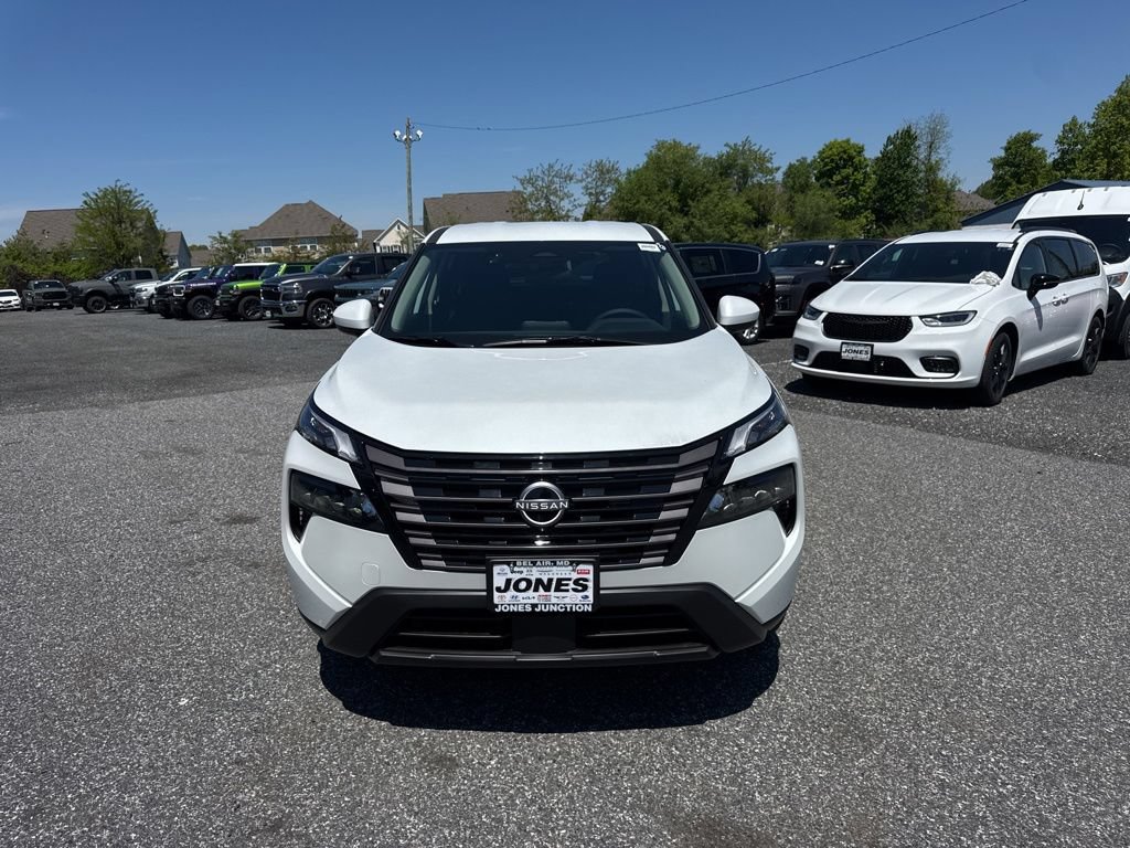 New 2026 Nissan Rogue SV w/ Cold Weather Package AWD/4WD image 3