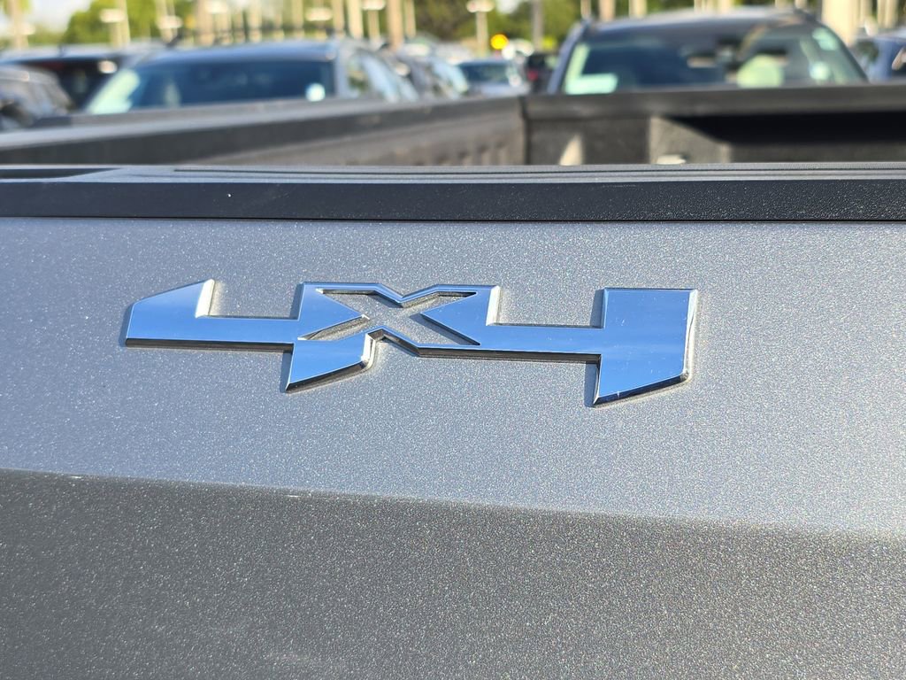 Used 2025 GMC Sierra 1500 Elevation w/ Preferred Package image 7