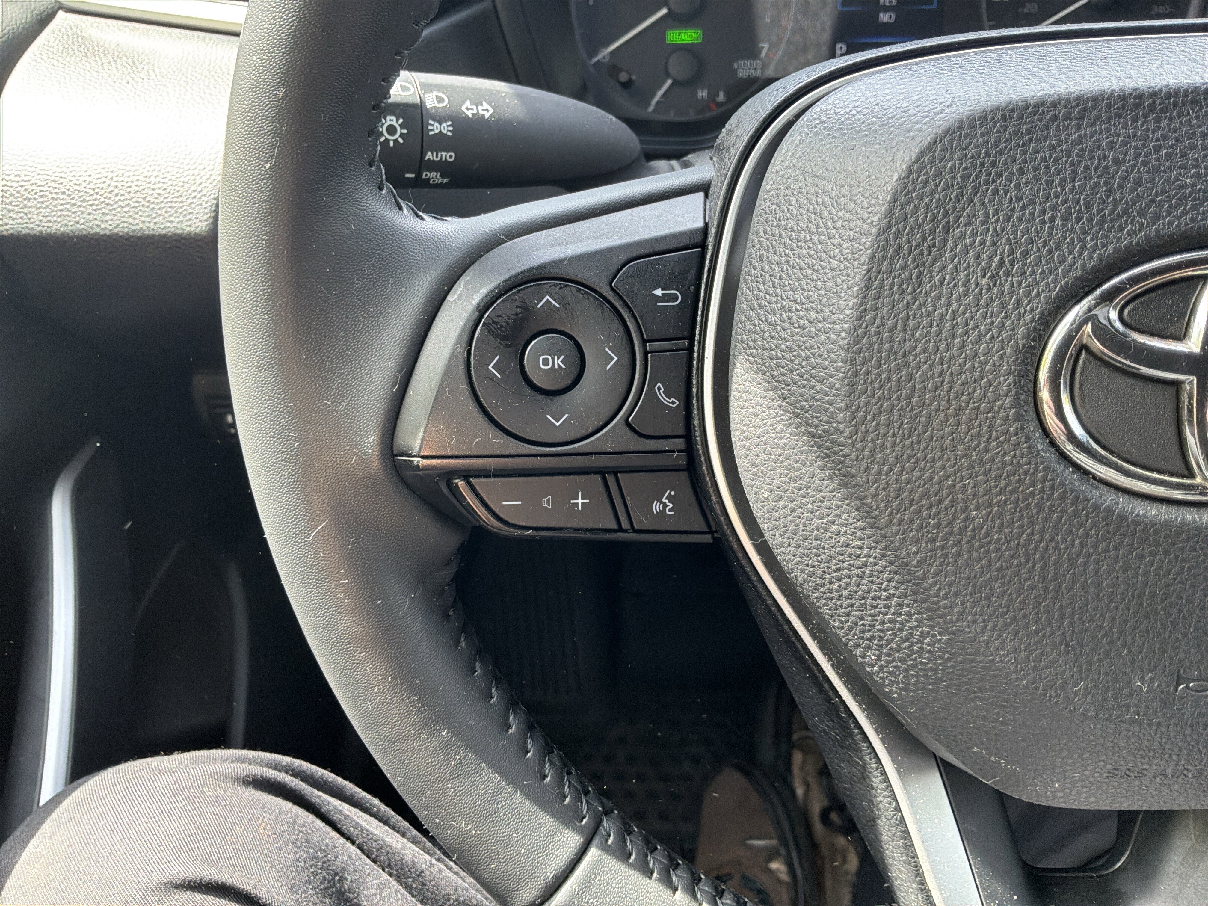 Used 2023 Toyota Corolla SE image 19