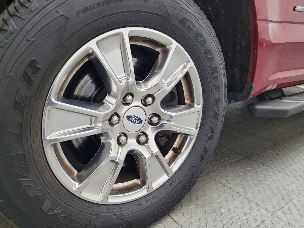 Used 2015 Ford F150 XLT w/ Equipment Group 302A Luxury image 31