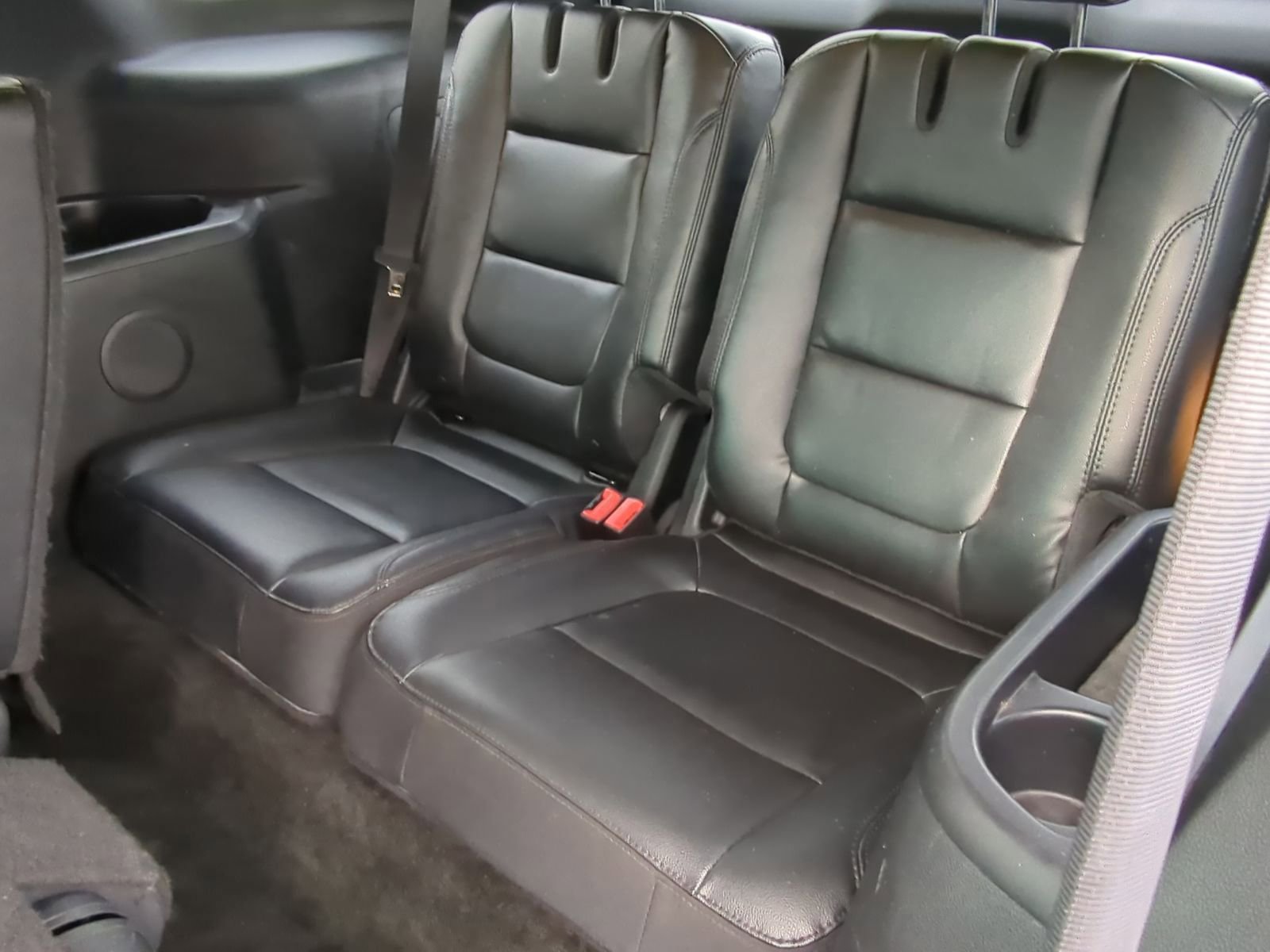 Used 2016 Ford Explorer XLT w/ Equipment Group 202A image 27