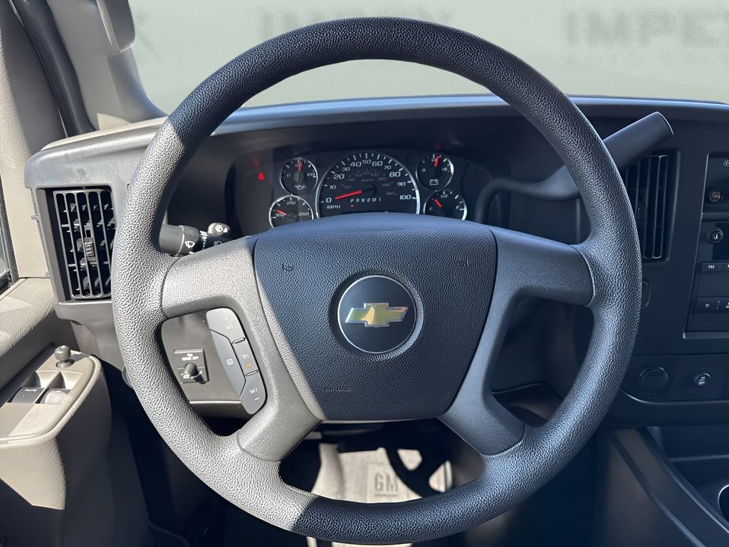 Used 2025 Chevrolet Express 3500 LT w/ LT Preferred Equipment Group RWD image 13