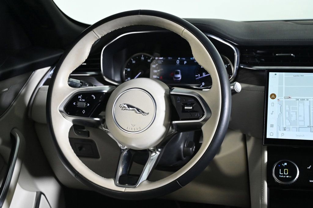 Used 2022 Jaguar F-PACE S image 10