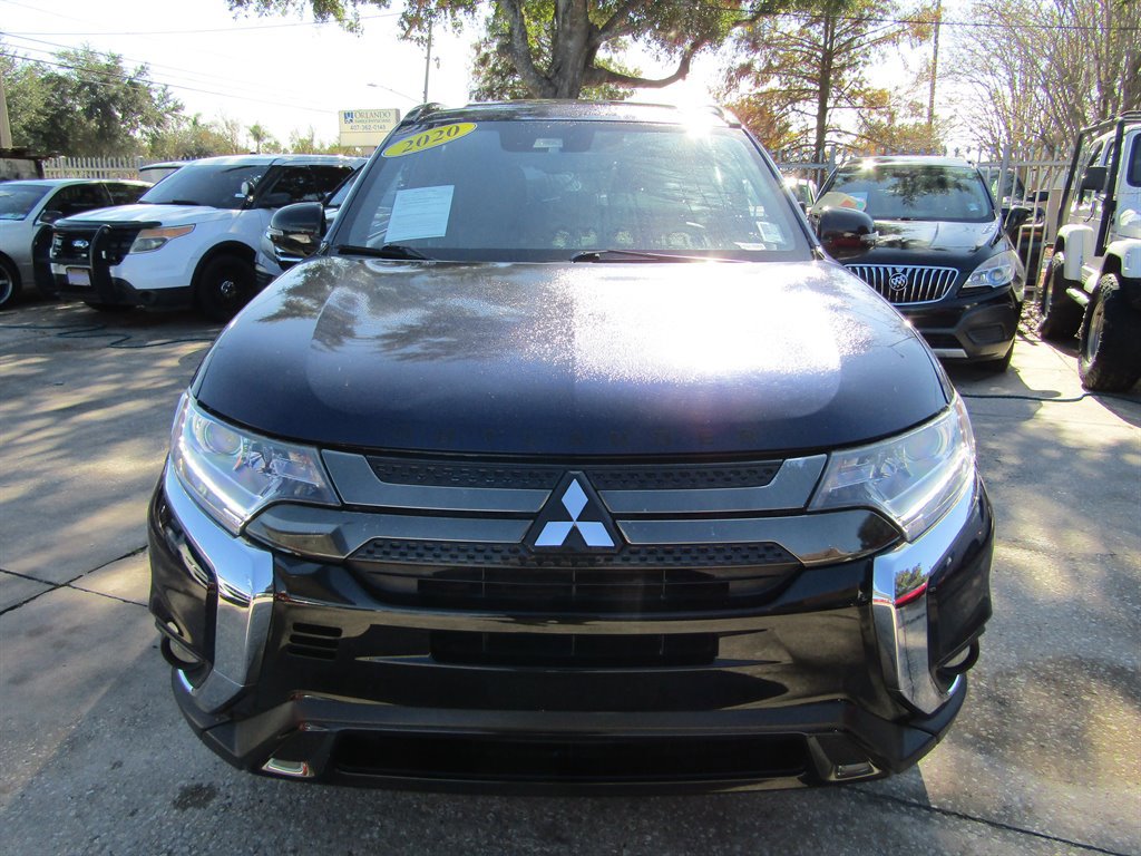 Used 2020 Mitsubishi Outlander LE FWD image 2