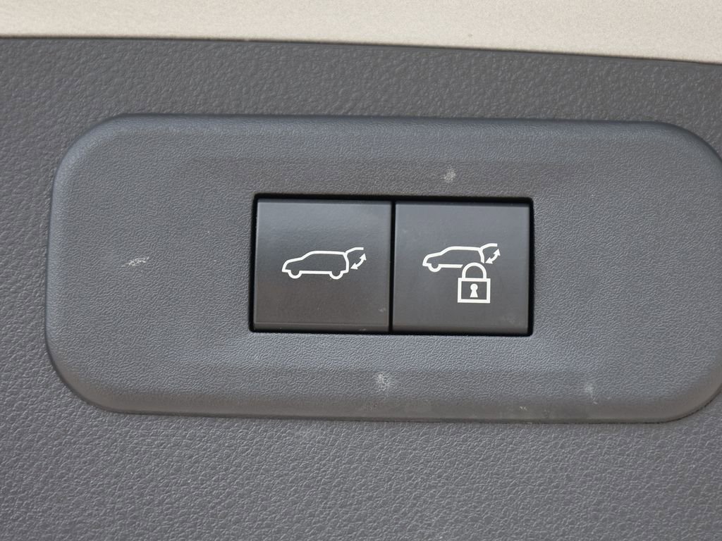 Used 2022 Lexus NX 250 FWD image 9