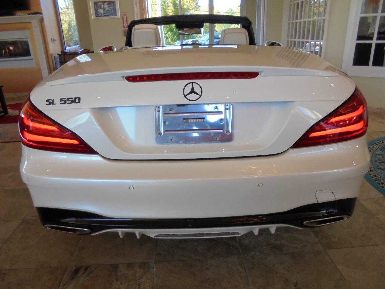 Used 2017 Mercedes-Benz SL 550 image 33