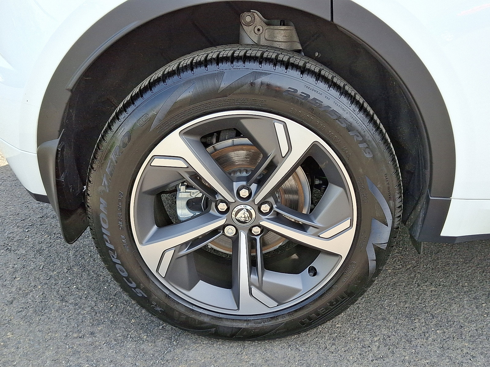 Certified 2024 Jaguar E-PACE R-Dynamic SE image 11