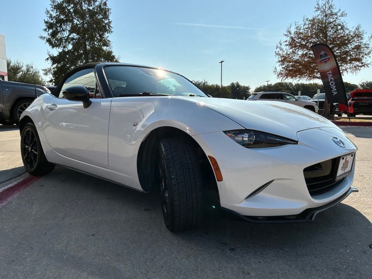 Used 2023 MAZDA MX-5 Miata Club RWD image 7