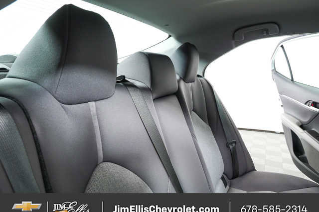 Used 2022 Toyota Camry LE FWD image 19
