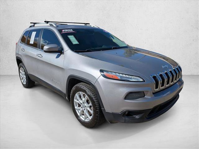 Used 2018 Jeep Cherokee Latitude image 3