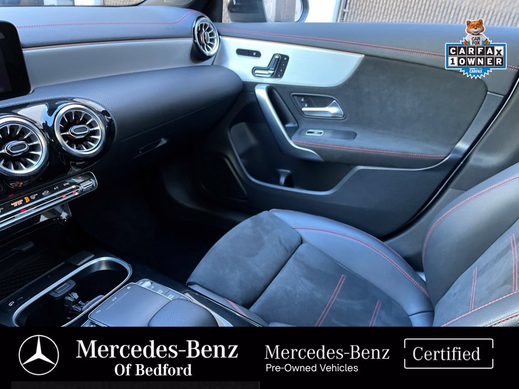 Used 2023 Mercedes-Benz CLA 250 4MATIC image 32