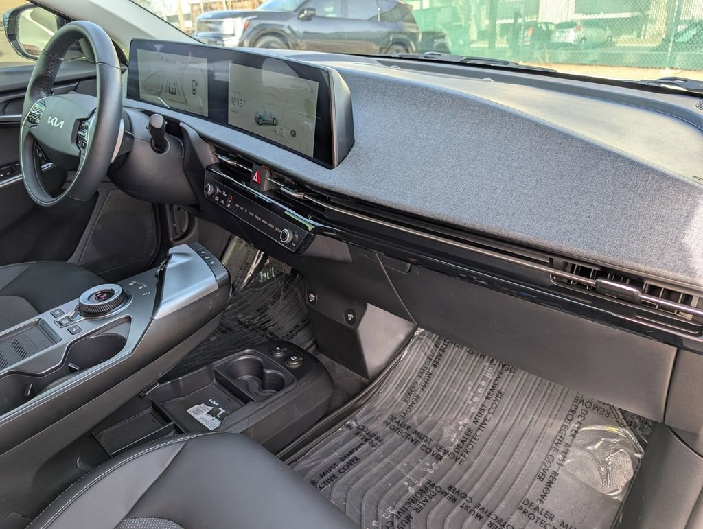 Certified 2024 Kia EV6 Light image 21