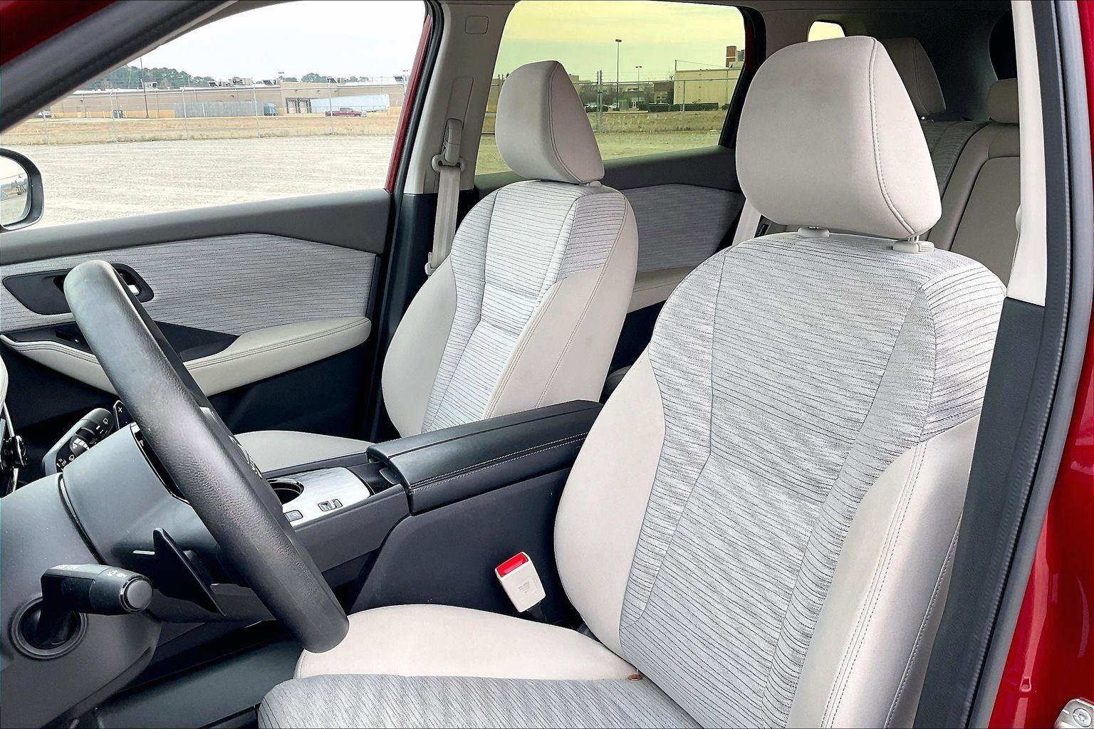 Certified 2023 Nissan Rogue SV image 8