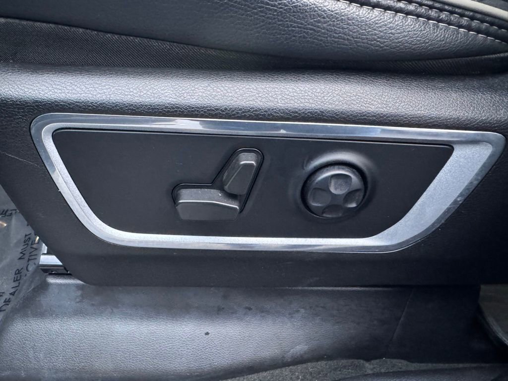 Used 2021 RAM 1500 Laramie w/ Sport Appearance Package AWD/4WD image 22