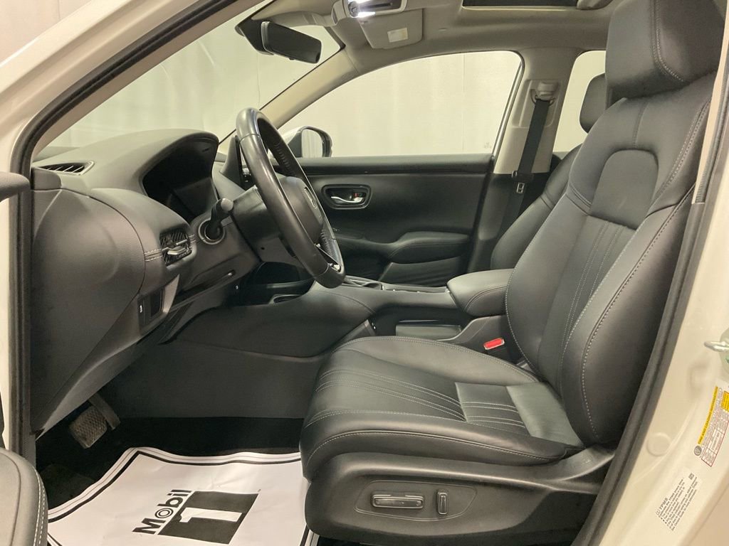 Used 2025 Honda HR-V EX-L image 4