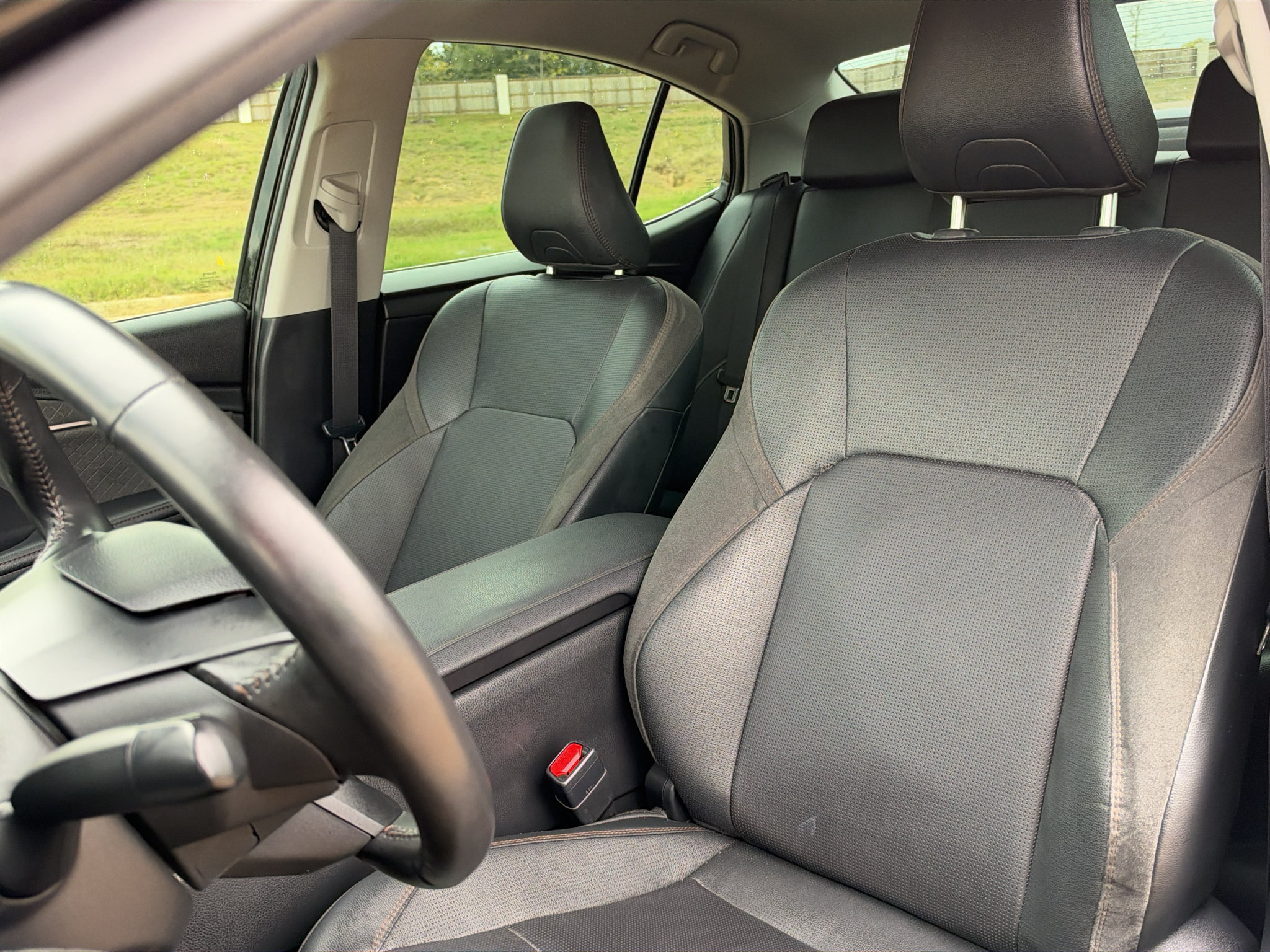 Used 2025 Toyota Camry XLE FWD image 12