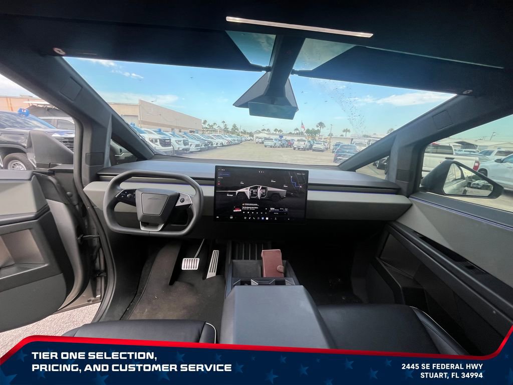 Used 2024 Tesla Cybertruck AWD Crew Cab image 27