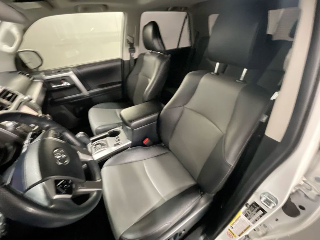 Used 2018 Toyota 4Runner SR5 Premium image 19