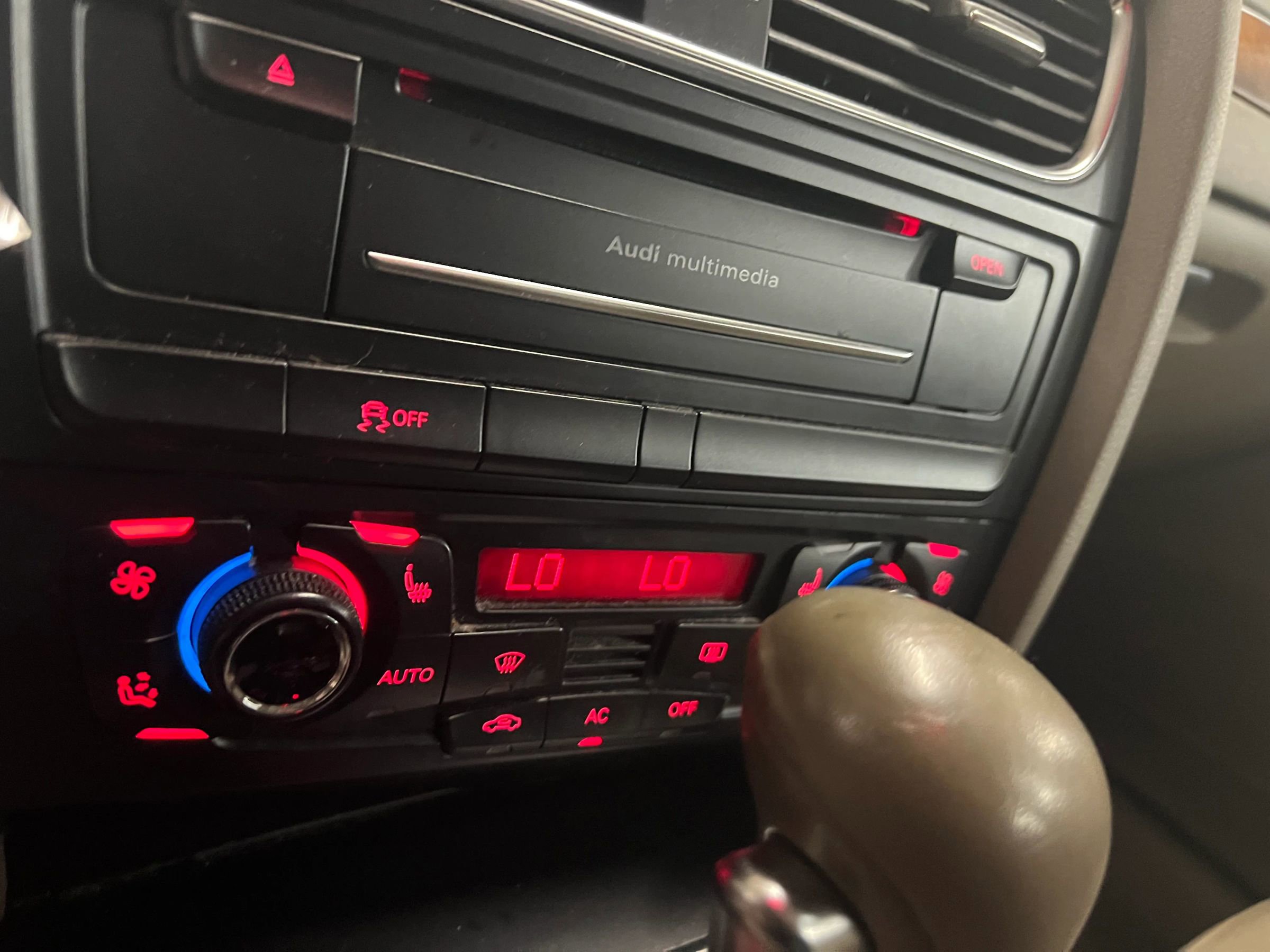 Used 2011 Audi A4 2.0T Premium Plus image 19