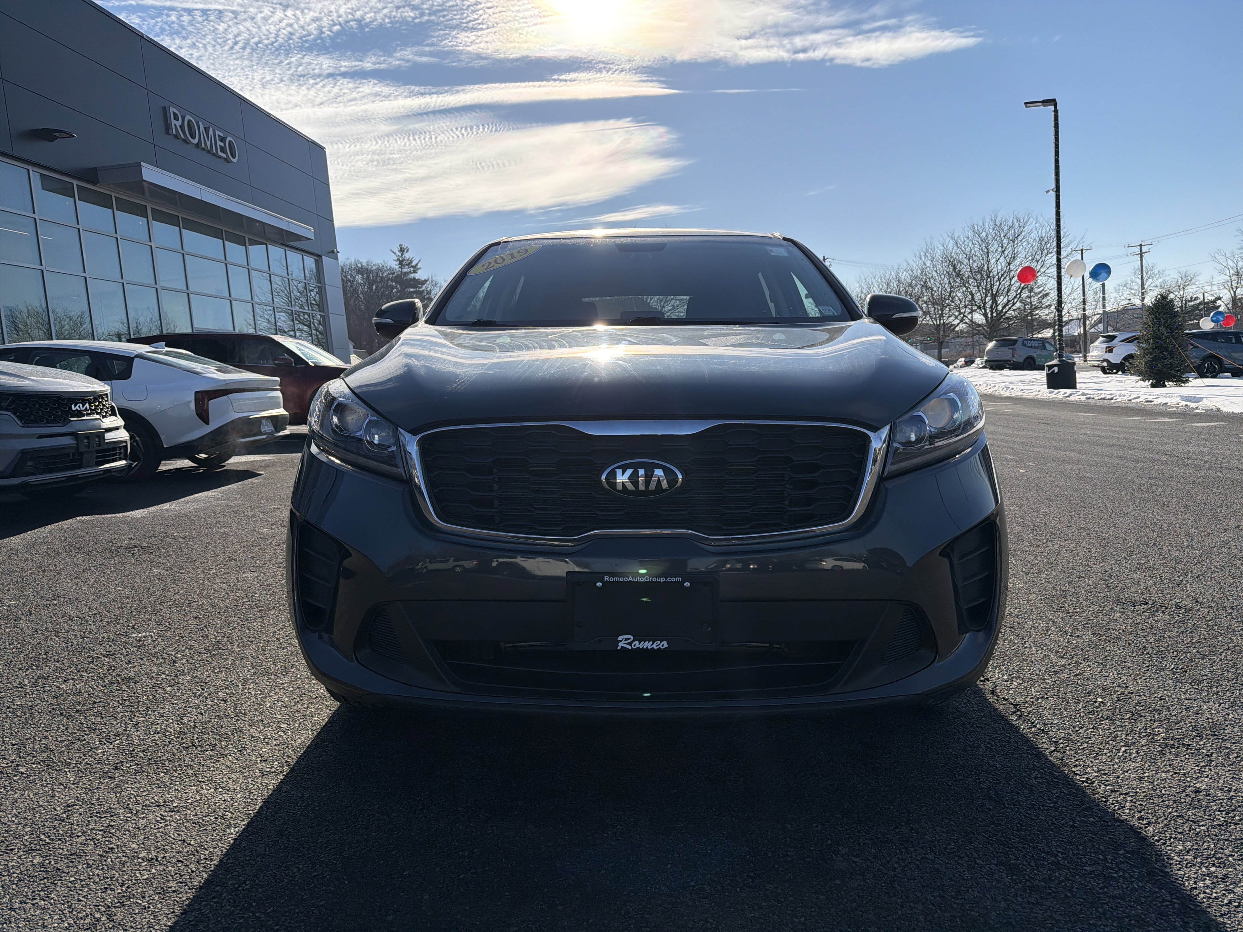 Used 2019 Kia Sorento LX image 2