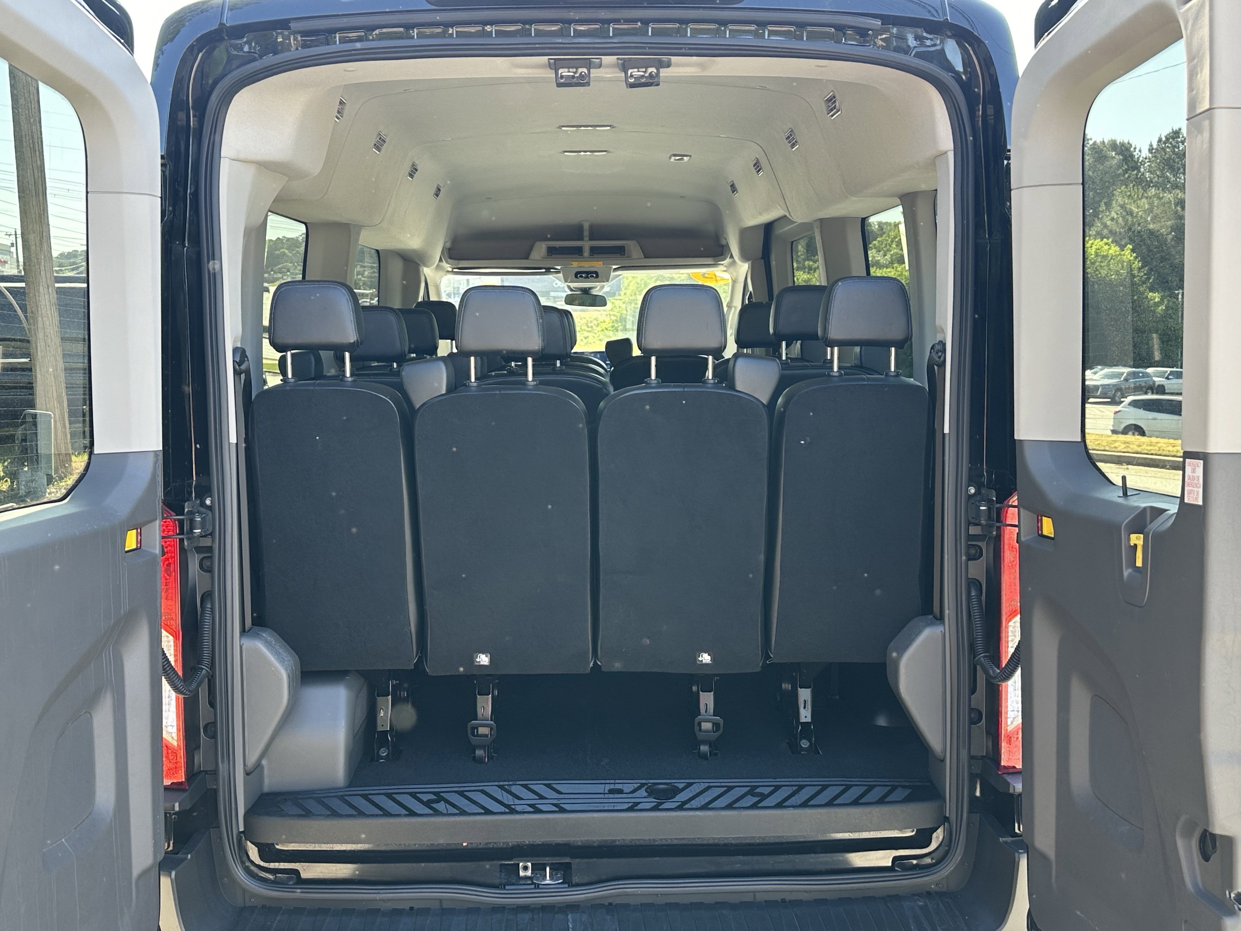 Used 2023 Ford Transit 350 XLT RWD image 21