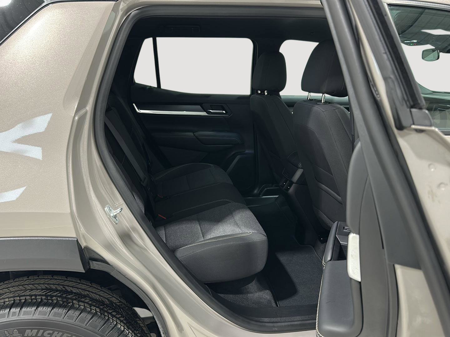 Used 2025 GMC Terrain Elevation image 25