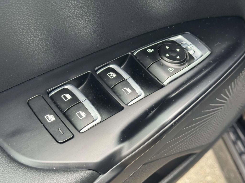 Used 2022 Kia K5 LXS FWD image 15