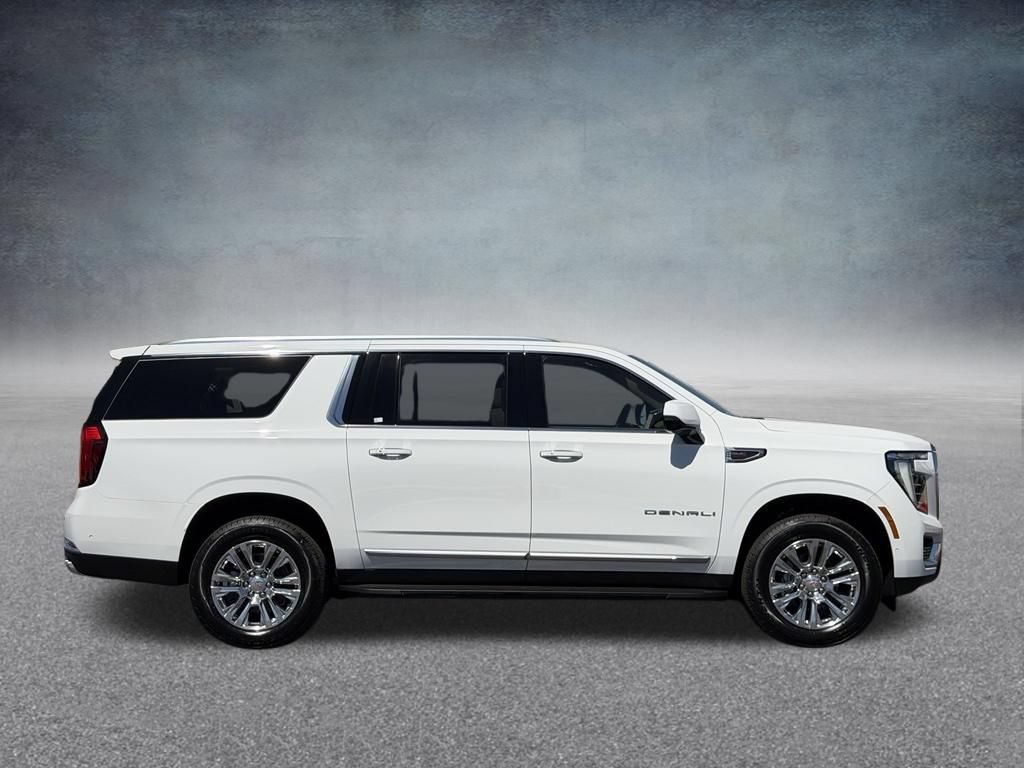 New 2026 GMC Yukon XL Denali w/ LPO, Floor Liner Package AWD/4WD image 2