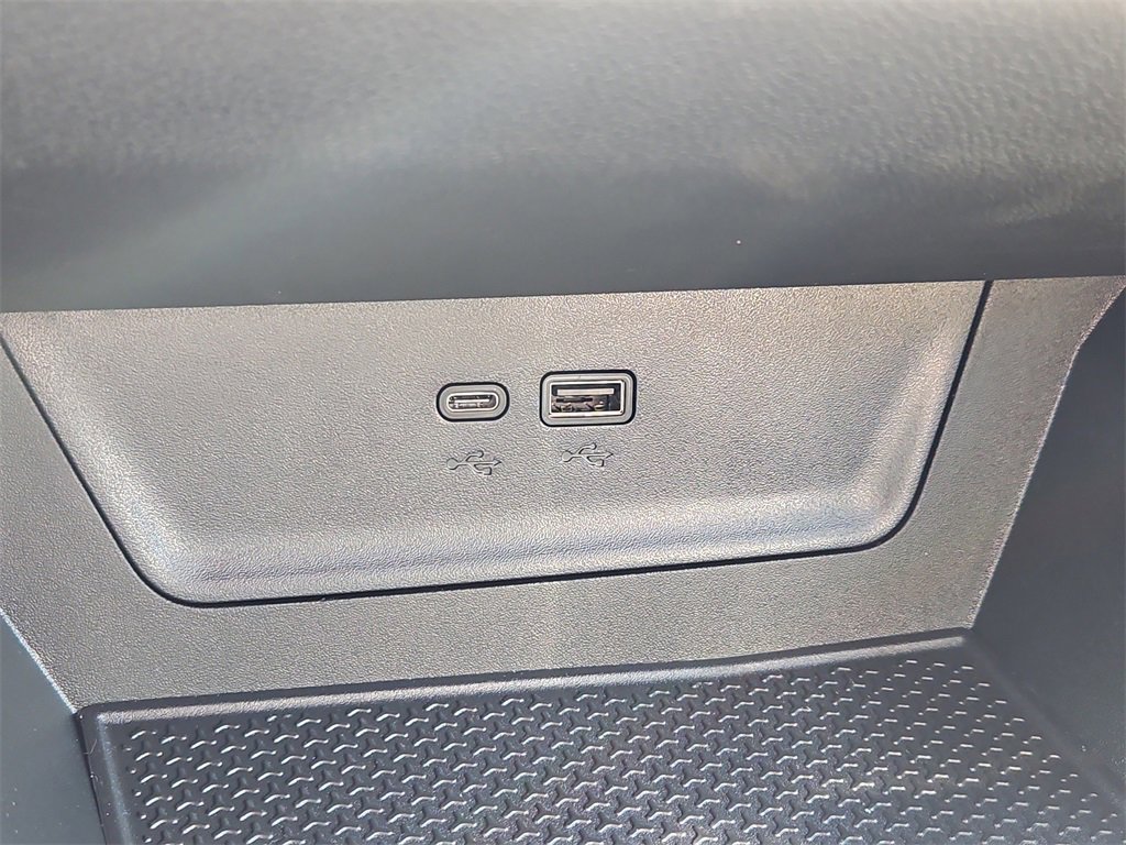 New 2026 Chevrolet Equinox ACTIV w/ Safety and Technology Package image 11