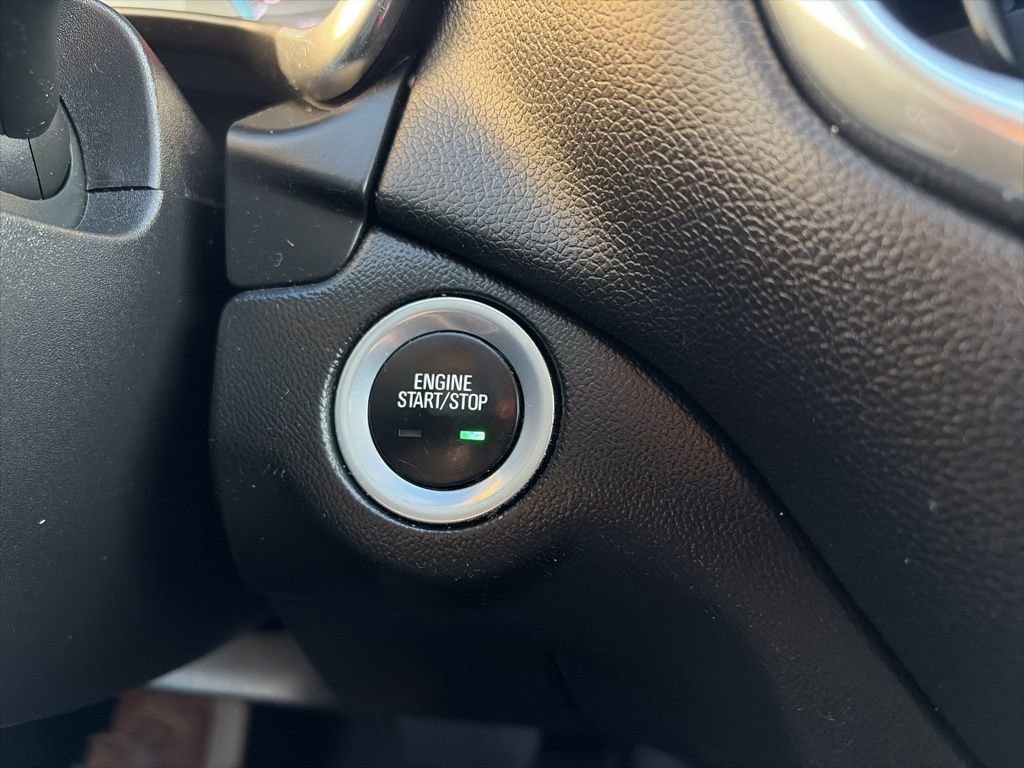 Certified 2018 Chevrolet Equinox LT image 31