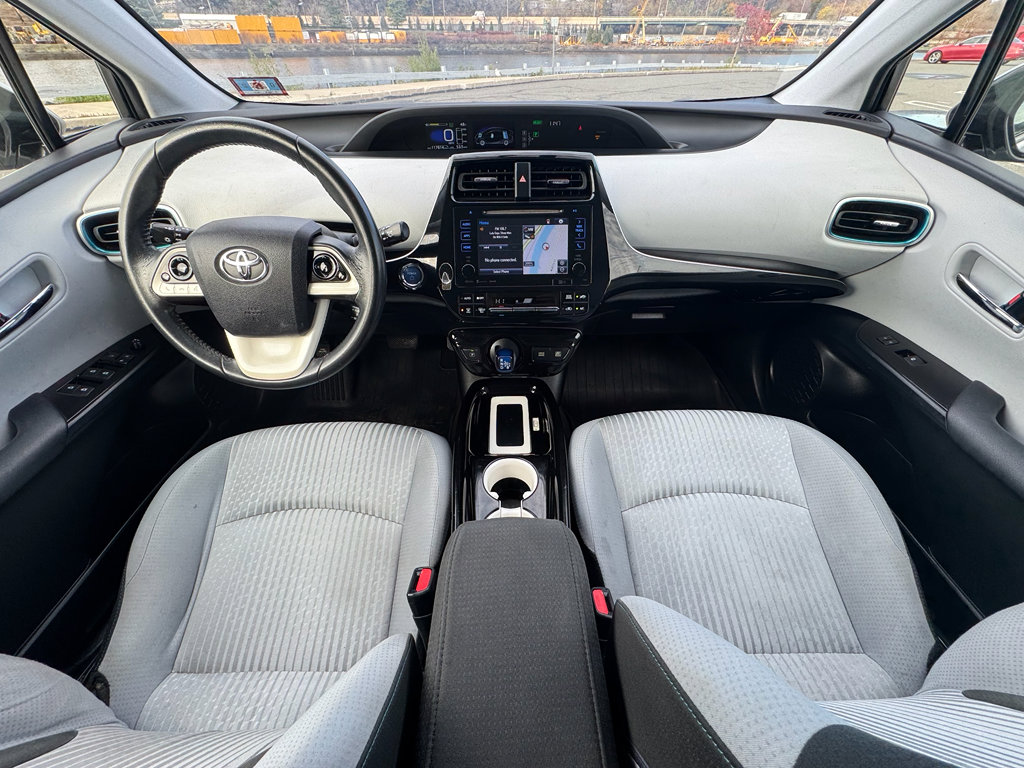 Used 2016 Toyota Prius image 19