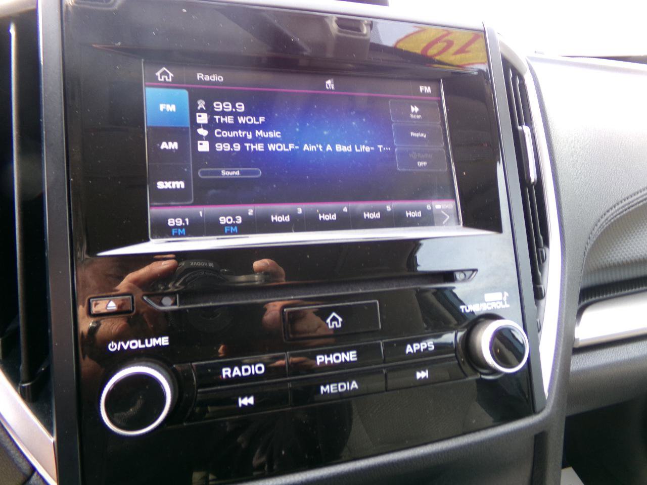 Used 2019 Subaru Forester Premium w/ All-Weather Package image 16