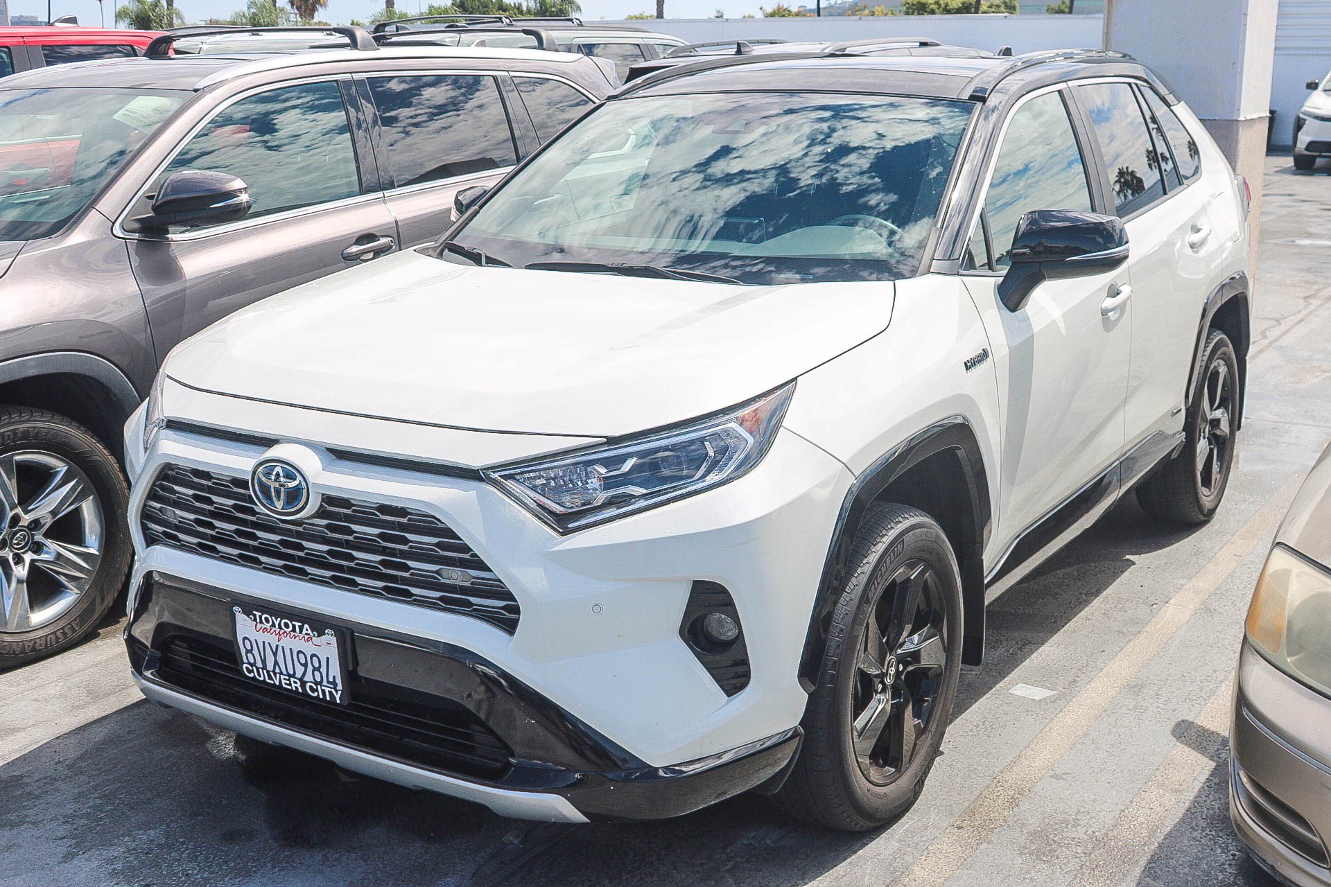 Used 2021 Toyota RAV4 XSE AWD/4WD image 5