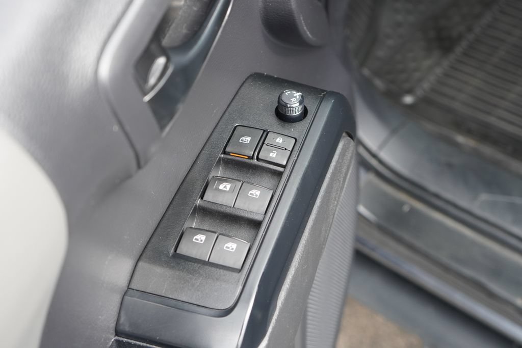 Used 2023 Toyota Tacoma SR AWD/4WD image 17