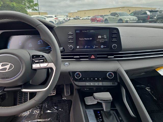 New 2026 Hyundai Elantra Sport FWD image 42