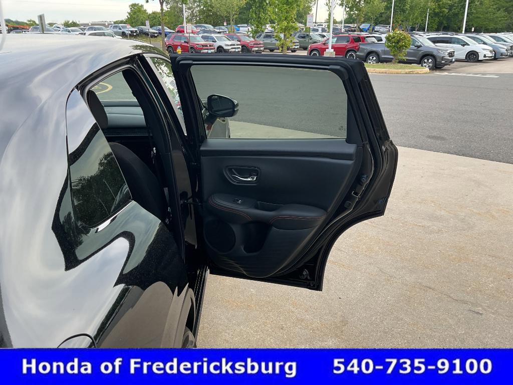 Used 2025 Honda HR-V Sport image 18