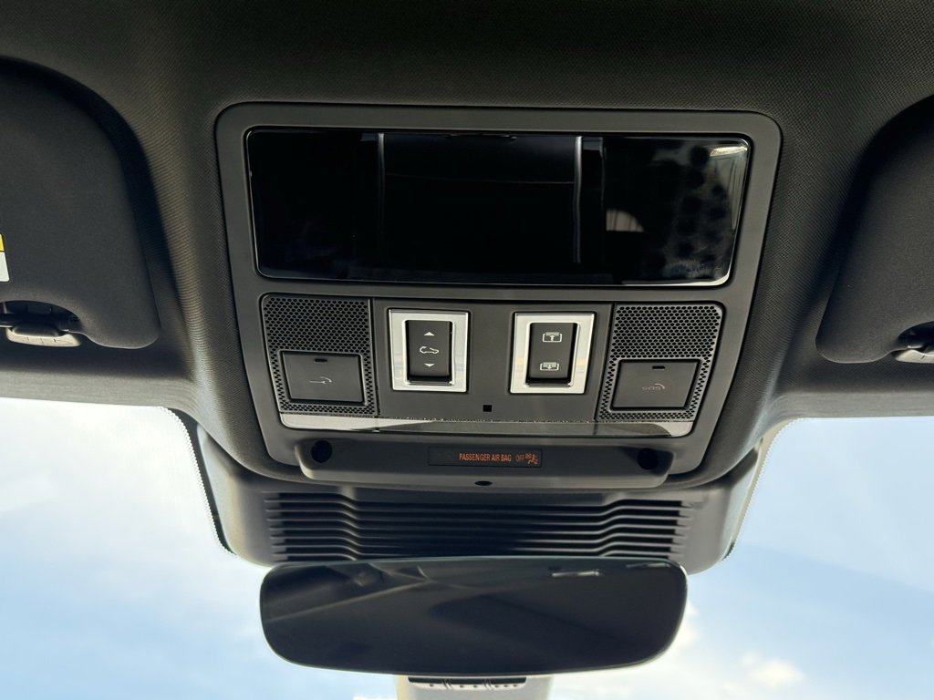 New 2026 Land Rover Range Rover Evoque Dynamic SE image 28