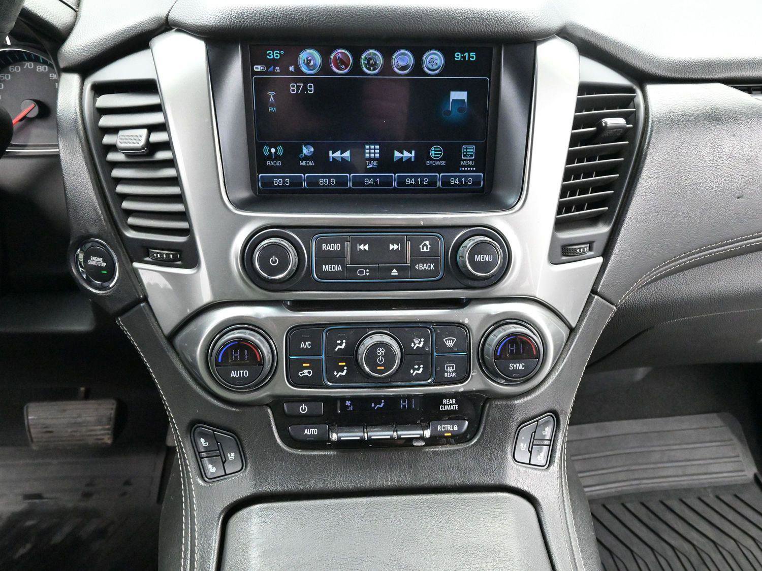 Used 2019 Chevrolet Suburban Premier AWD/4WD image 25