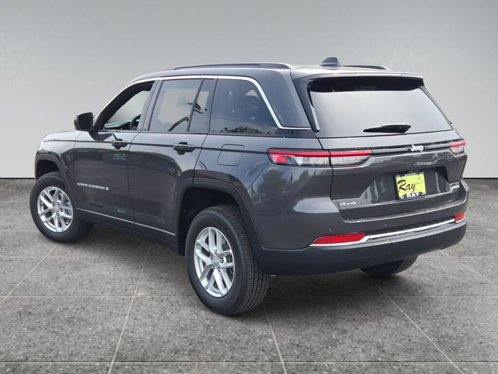 New 2026 Jeep Grand Cherokee Laredo AWD/4WD image 10