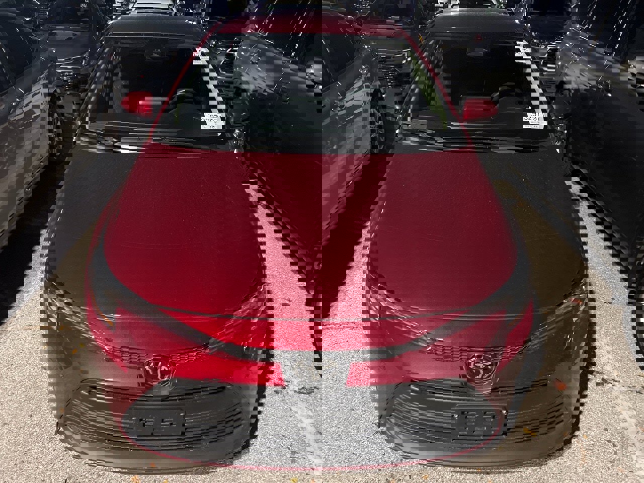 Used 2025 Toyota Corolla LE image 2