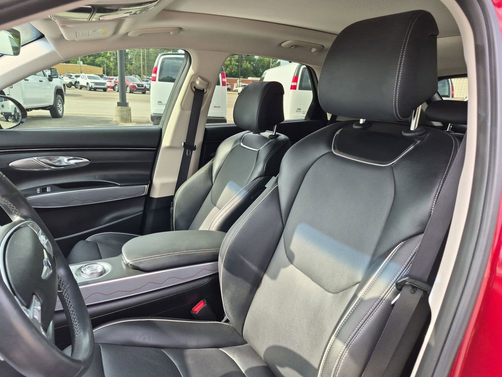Used 2023 Genesis GV70 2.5T w/ Advanced Package AWD/4WD image 20